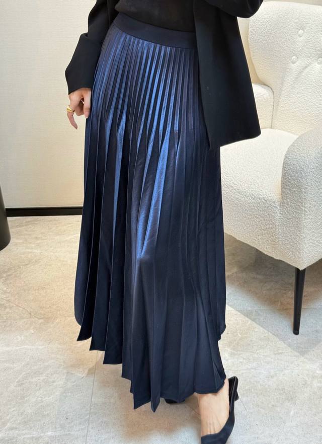 New Fall Collection Double pleated wide hem skirt, high waist, slimming and ver