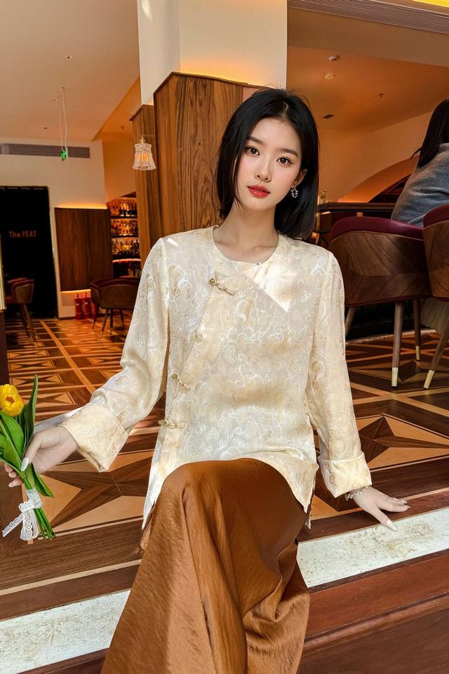 New 100 rayon conch haute couture fabric custom pattern versatile base top S