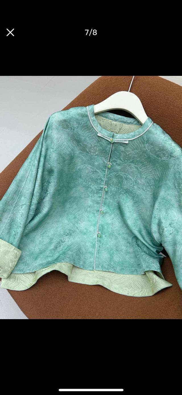 Silk reversible jacket in two colors, S-Xl