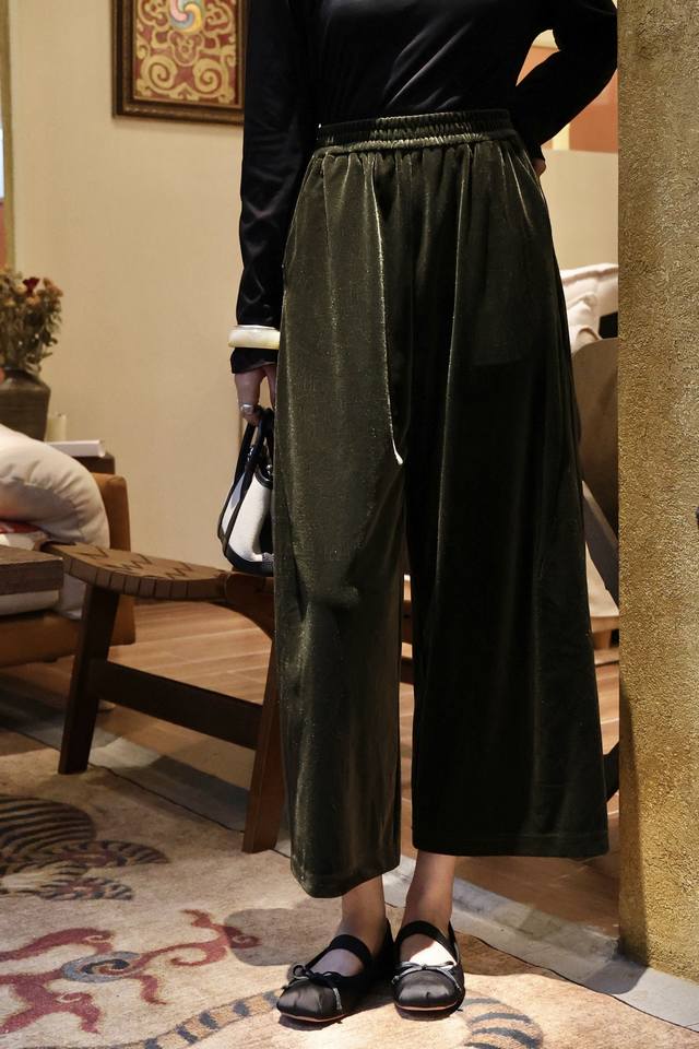 Hot new arrivalRunning volume versatile elastic waist wide leg 9 point pantsFabr