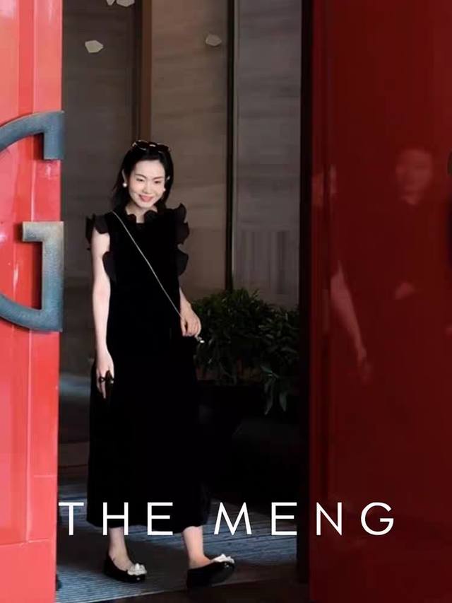 25 Spring and Summer New Active Black Silk Velvet Palace Elegant Wood Ear Edge H