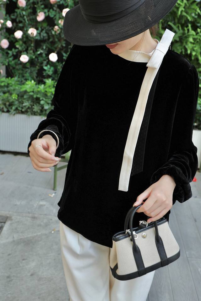 Hot sale resale Hepburn style velvet collar bow ribbon long sleeve top Fabric: v