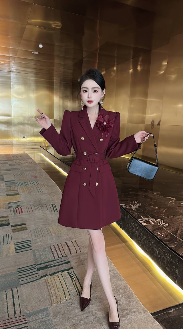 New style waist suit skirt, waist slimming, very beautiful and durable, conveyi