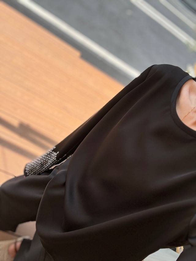 New arrival Acetate cuffs sequined loose top Black and white S-Xl