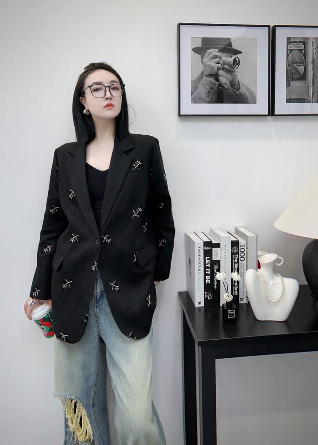 Hot-selling product Heavy sequin embroidery stitching notch lapel design high-en