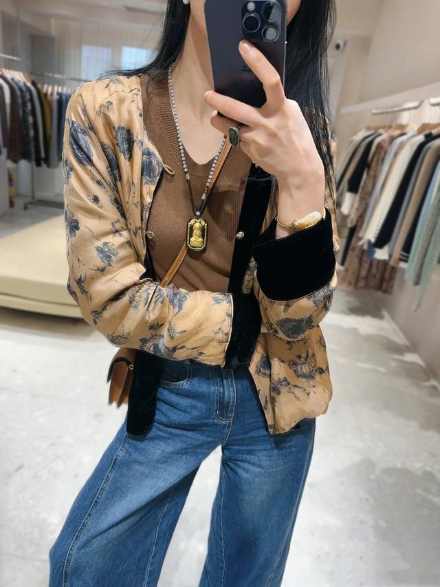 Autumn New Product Reversible Velvet Jacket Side A: Silk Velvet Side B: Cupro-Am