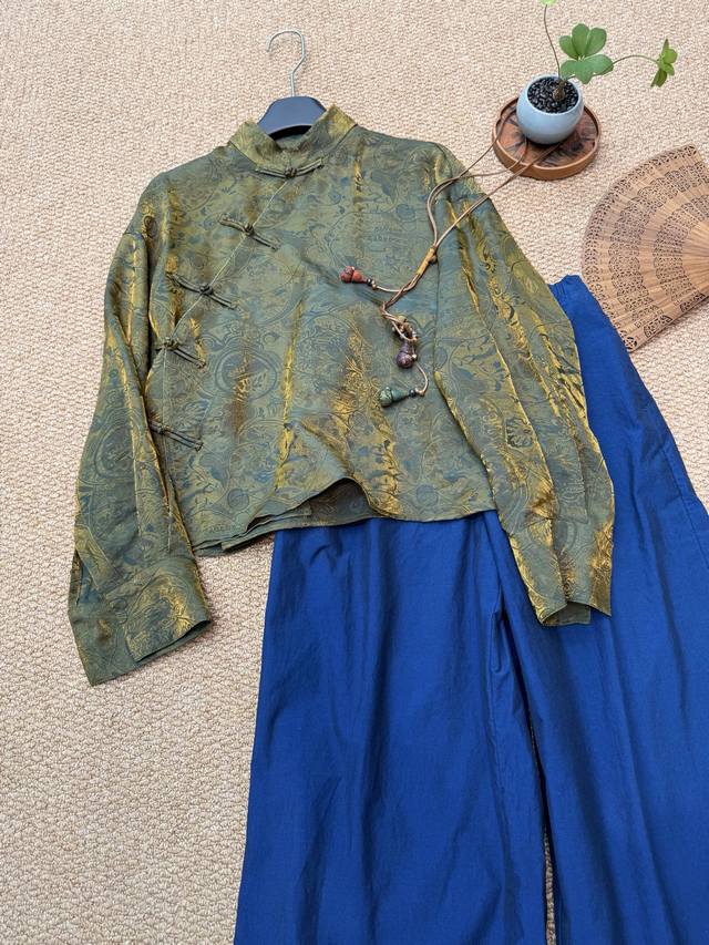 Original new silk floating brocade top