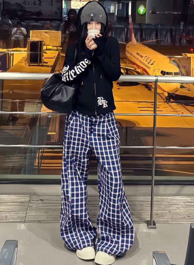 Crowe* American slim fit zipper hooded jacket + retro loose plaid pants Pants: