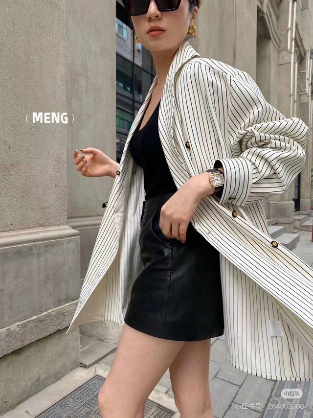 High-end, simple and capable striped suit jacket with a loose and exquisite ver