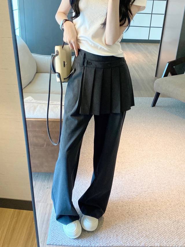 Designer's niche retro pleated straight-leg suit pants, the double-layer skirt