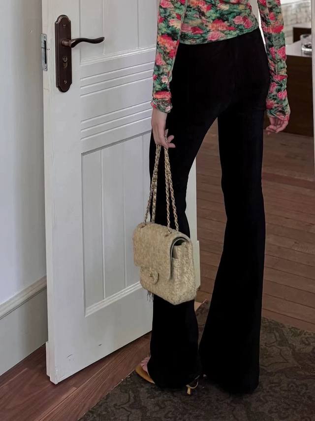 Slimming code Luxurious texture slim velvet flared pants, high waist design leng