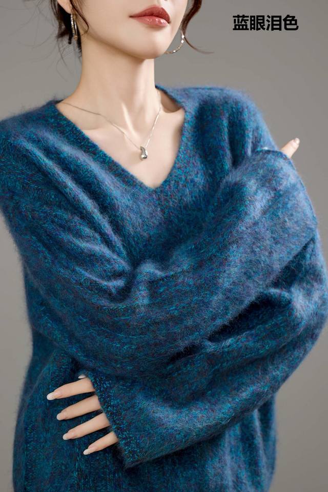 Popular cashmere wool brushed V-neck long sleeve Size: One size
