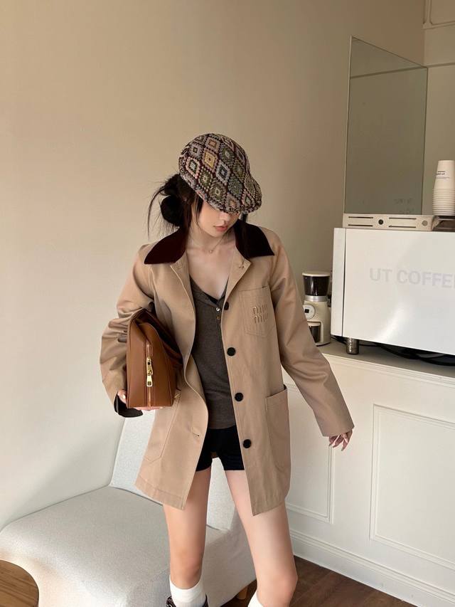 25Ss New Autumn/Winter Miu Casual Loose-Fit Jacket. The style is versatile and l