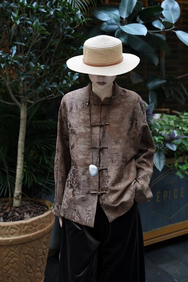 Hot new arrivalRunning volume rayon wool lazy style jacketFabric: 10 wool, 10 ny