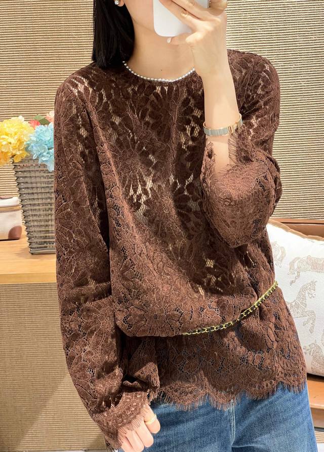 Lace water-soluble flower bottom outerwear top, eyelash lace positioning, two c