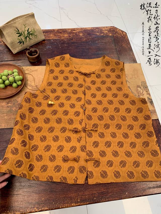 Xiangyunsha brocade, a true old money style. It feels even smoother after being