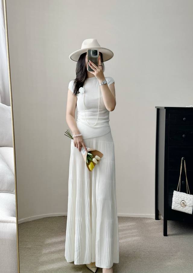 New autumn style French temperament pleated Tencel top high waist skirt suit On