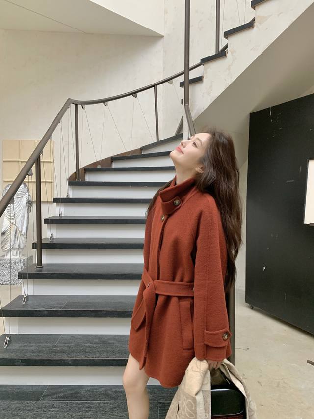 Sm, S chest 116, length 78 100% Australian wool