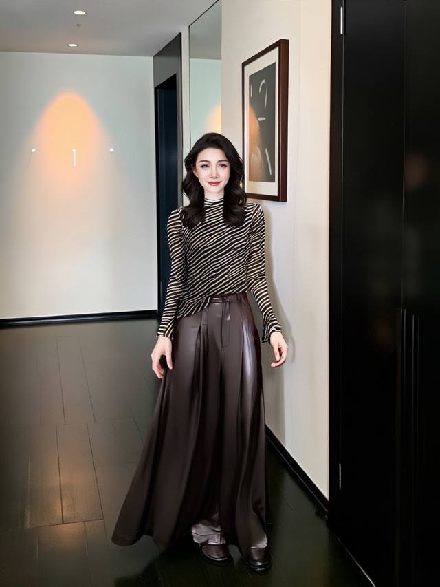 A stylish polka dot half-high collar base shirt, Smlxl2Xl The secret to early fa