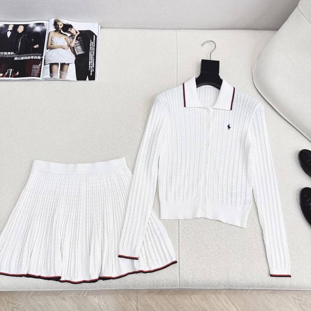 Old money style, Rl 25Ss, the latest fall/winter style. This pony-embroidered p