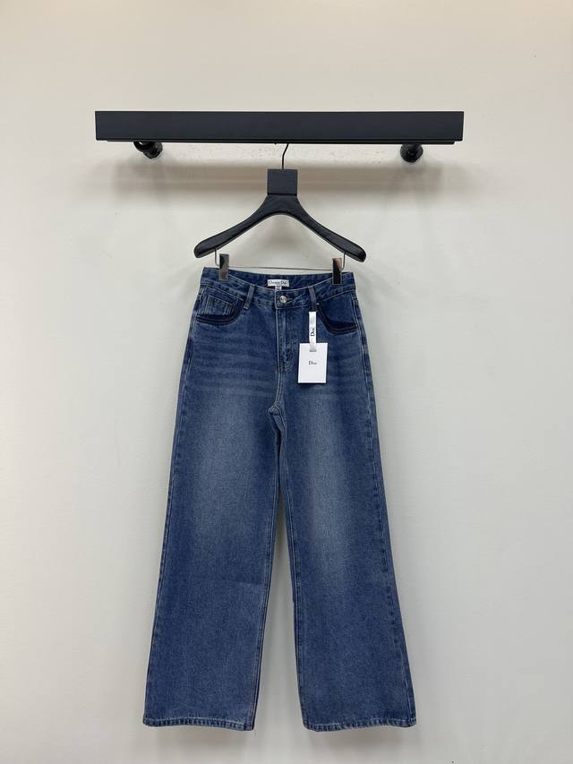 Dio*25 New Straight-Leg Denim Pants with Laminated Lettering on the Back Pockets