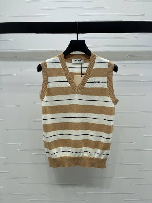 New, original, high-quality, Miumi* 2025 Early Fall collection! Contrast stripe