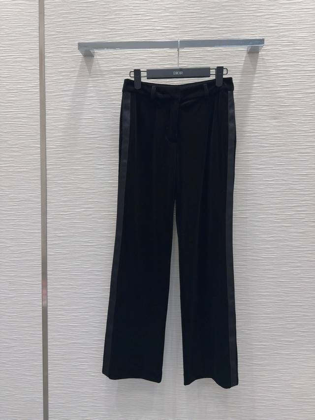 Christian Dio* 2025Fw new velvet trousers are not picky about body shape and are
