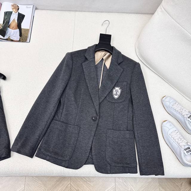 Bc 25Ss New autumn and winter minimalist high-grade gray suit. Slim-fit badge-de