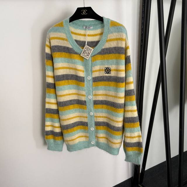 Style No. 20255370 Loew* new chest logo embroidery colorblock striped round nec