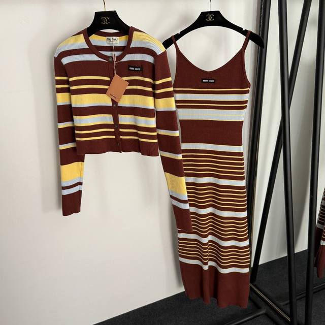 Style No. 20255368 Miumi* new knitted set, featuring a long-sleeved knitted car