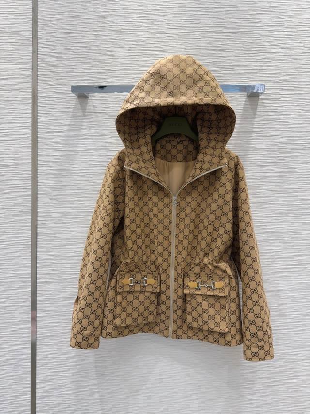 Gucc*2025Fw new coat, I fell in love with it at first sight. It's a very high-en
