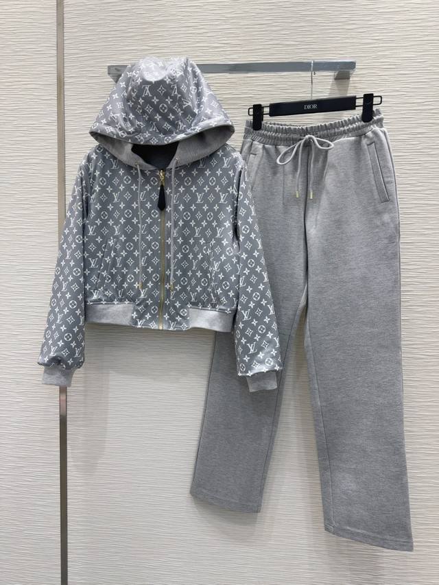 Louis Vuitto* 2025Fw new style jacket is reversible, creating a slimming and sty