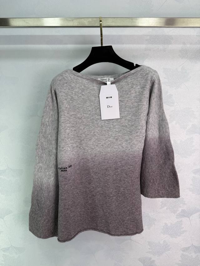 Dio*25 New Early Fall Gradient Knit Sweater. Irregular gradient from gray to pur