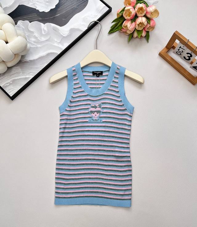 Chanel's new 2025 striped knitted short-sleeved vest, custom-made in Yb cashmere