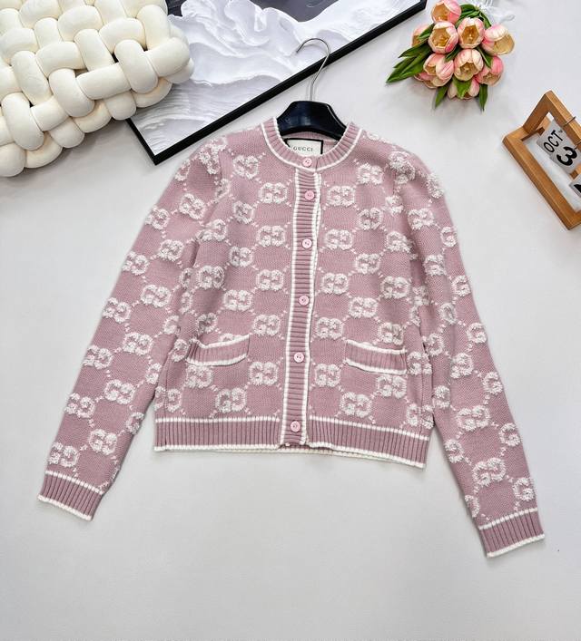 Gucci classic monogram jacquard knitted wool crew neck cardiganClassic versatile