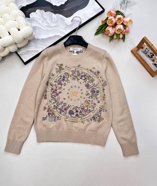 Dior Limited Edition Floral Five-pointed Star Gold Embroidered Wool SweaterThe d