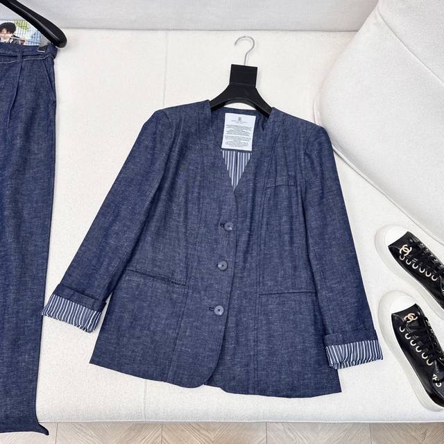 Exclusive launch of the latest Bc 25Ss early fall long denim trousers. Chain-em