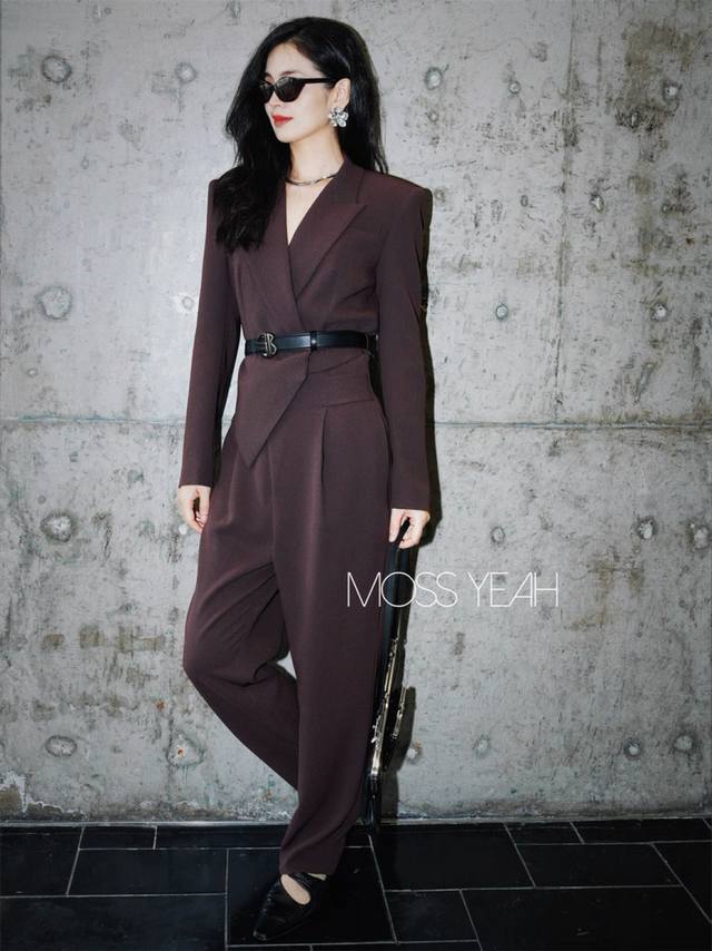 Designer worsted wool suit Retro brown-red jacket High waist angled suit Lace-u