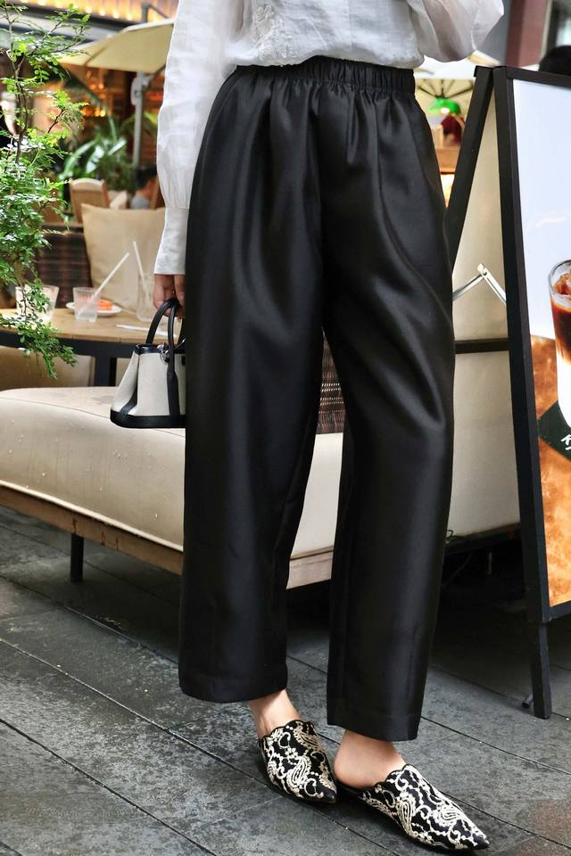 Hot new arrivalHigh-end silk wool elastic waist slimming scimitar pantsFabric: 4