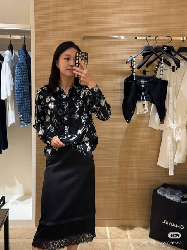 25B New Lace Black Camellia Heart Bow Shirt Sm L