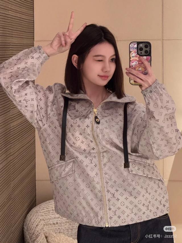 25 Early Autumn New Arrival Monogram Hooded Drawstring Zipper Jacket Sm L