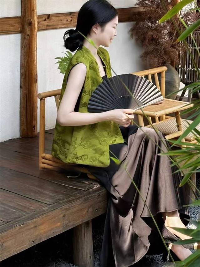 High quality European goods, retro jacquard double-sided vest, simple and elega