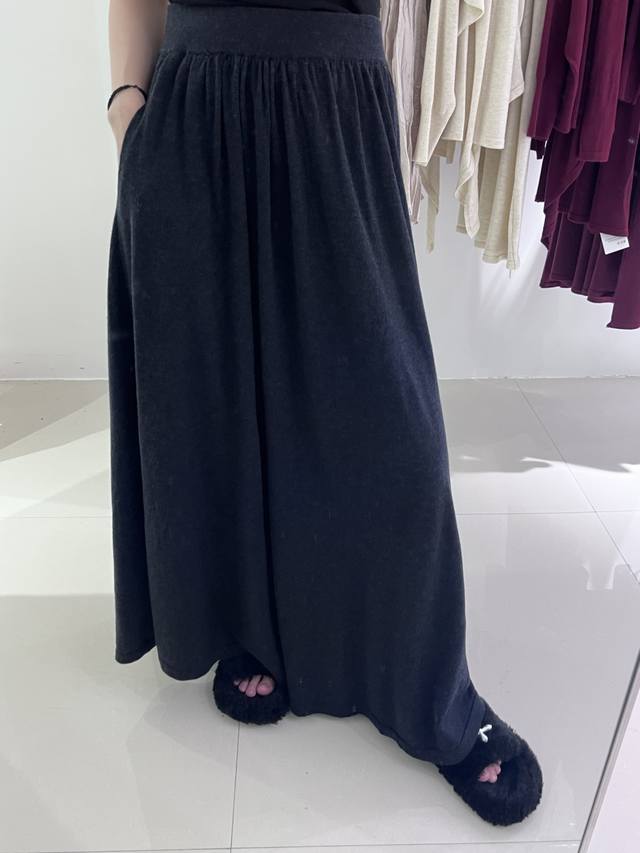 High quality 100% superfine Merino wool full skirt