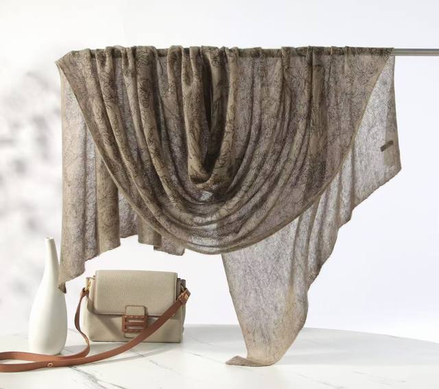 Full price, high quality! 100% cashmere {25th year new release ~ knitted scarf}