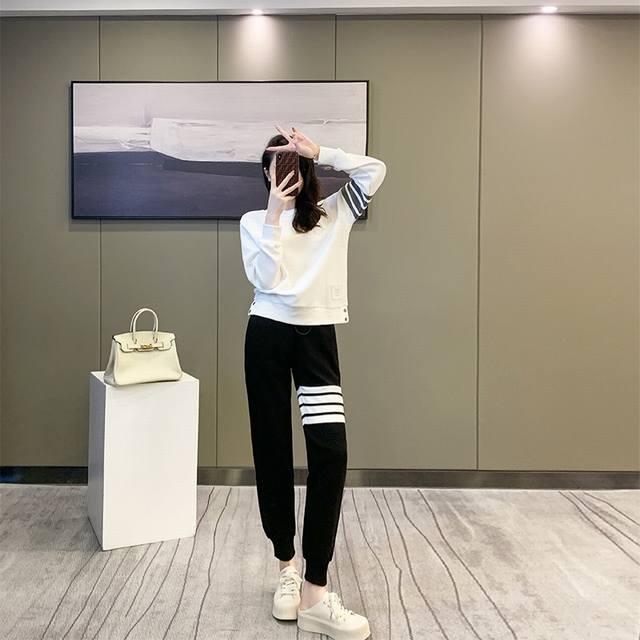 180 Plush and thickened Size: Smlxlxxl Color: Black + Gray, White + Gray, White