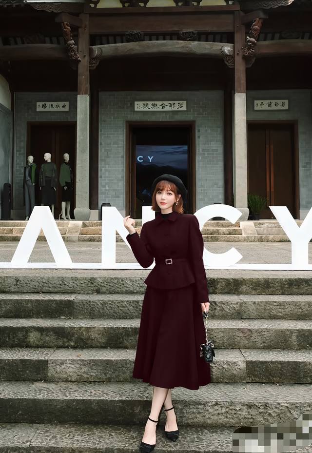 Dior's same hot-selling suit, worsted wool fabric, exquisite and elegant coat, l