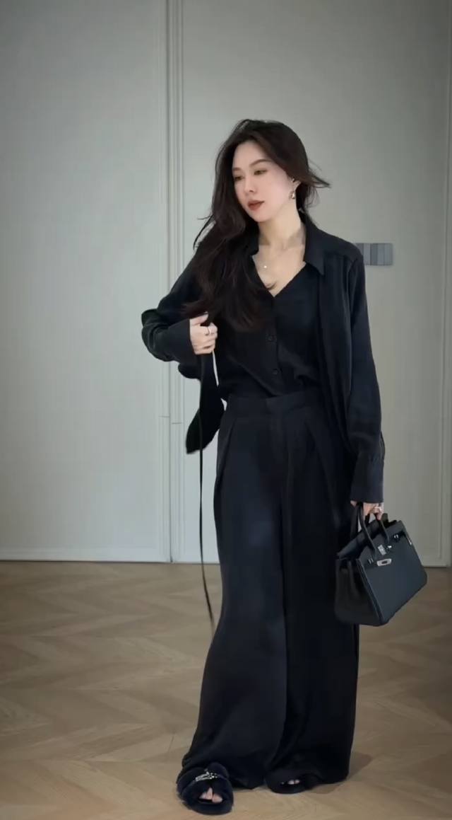 The hot-selling high-end copper-ammonia silk suit is full of elegance and high-e