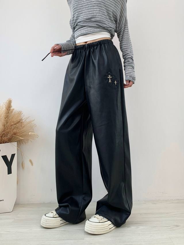 Crowe* Soft and delicate leather pants with many versions of elastic and casual