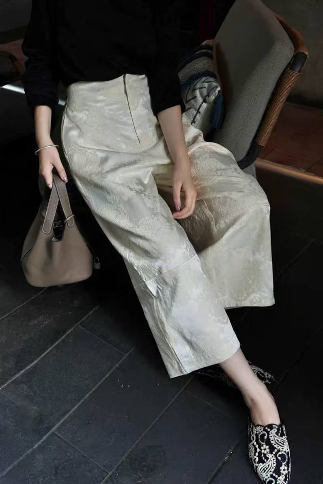 Embossed rayon retro jacquard pearlescent high waist elastic drape loose slim c