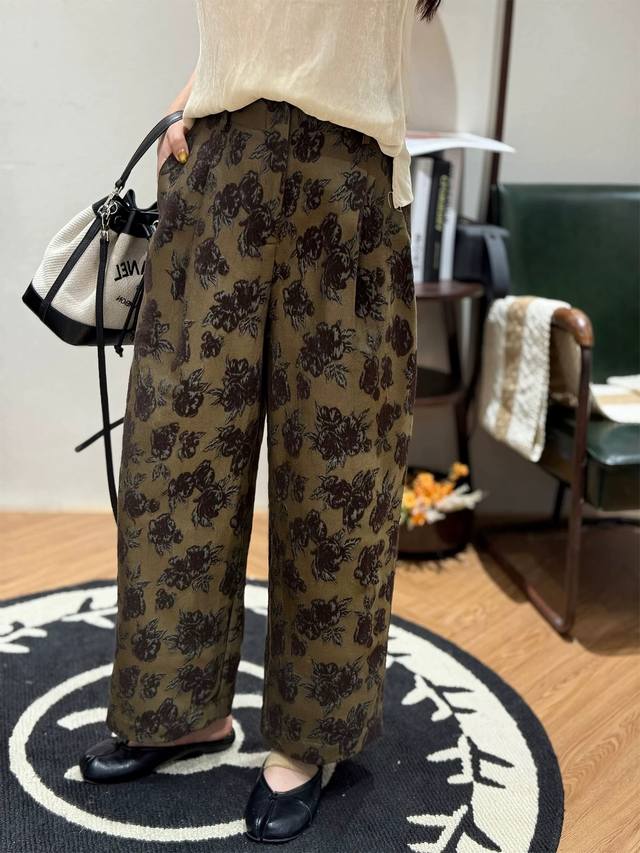 Popular wool blend jacquard scimitar pants The base color is matched with dark